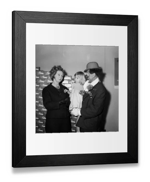 Framed Print : Golden Keys to happiness London; Mrs Mary Wilson, wife of the Prime Minister Framed Print : Golden Keys to happiness London; Mrs Mary Wilson, wife of the Prime Minister