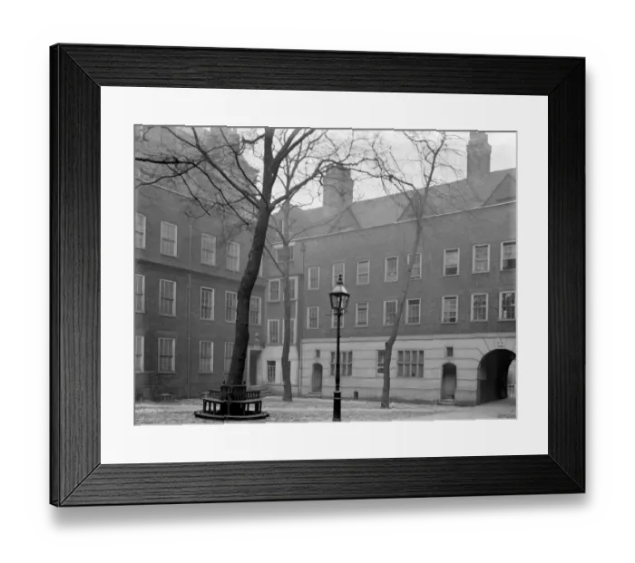 Framed Print : Cliffords Inn, Fleet Street, London, England, at the time it was up for sale