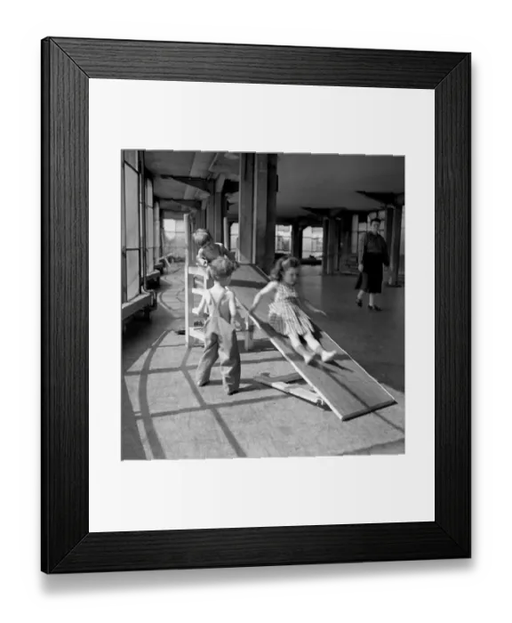Framed Print : Peckham Health Centre or the Pioneer Health Centre was opened in 1935 in Peckham, south London Framed Print : Peckham Health Centre or the Pioneer Health Centre was opened in 1935 in Peckham, south London