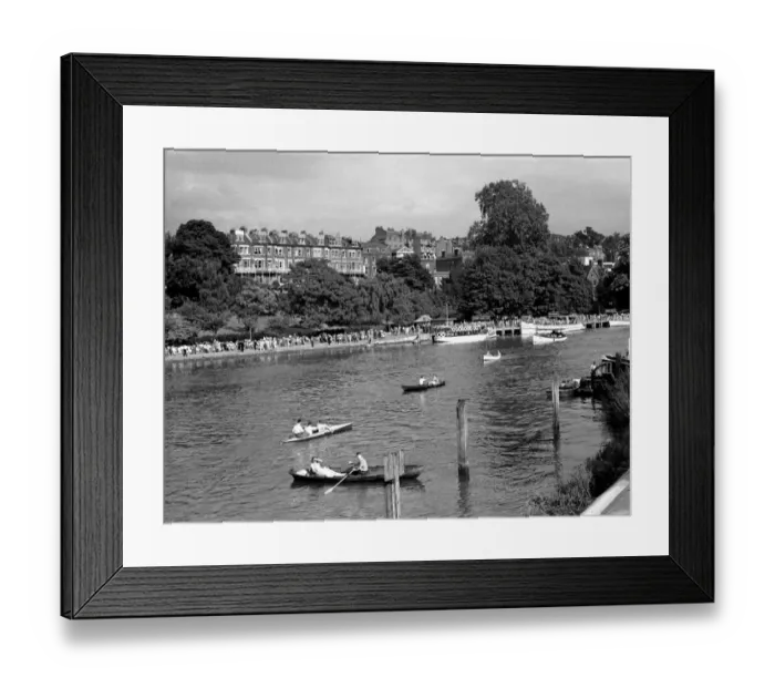 Framed Print : Holiday crowds out by the riverThames at Richmond, London, England Framed Print : Holiday crowds out by the riverThames at Richmond, London, England