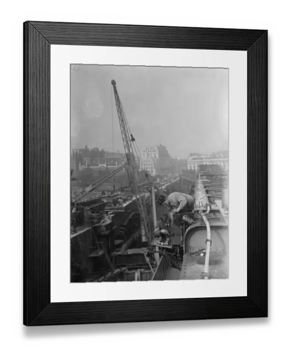 Framed Print : Electricians at work on a switchbox on top of the temporary Waterloo Bridge, London Framed Print : Electricians at work on a switchbox on top of the temporary Waterloo Bridge, London