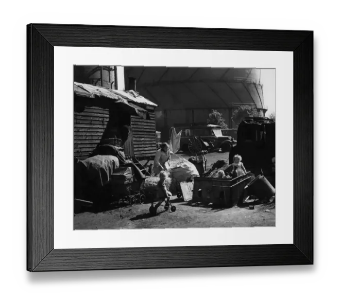 Framed Print : The month long seige of two St. Pancras rent rebels ended with a fantastic street battle