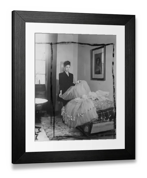 Framed Print : Margot Fonteyn at home. Margot Fonteyn, displays classic ballet dresses in her drawing room Framed Print : Margot Fonteyn at home. Margot Fonteyn, displays classic ballet dresses in her drawing room