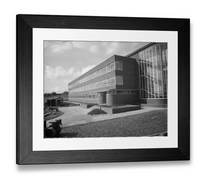 Framed Print : The County School for Boys in Sidcup, London. An external view of the new building Framed Print : The County School for Boys in Sidcup, London. An external view of the new building