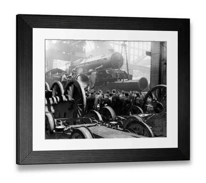 Framed Print : London schoolboys among the Kings special tour of Swindon locomotive works Framed Print : London schoolboys among the Kings special tour of Swindon locomotive works