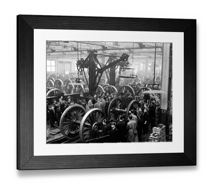 Framed Print : London schoolboys among the Kings special tour of Swindon locomotive works Framed Print : London schoolboys among the Kings special tour of Swindon locomotive works