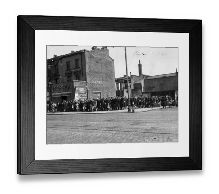 Framed Print : London housewives queued in their patient thousands from early morning today, Friday Framed Print : London housewives queued in their patient thousands from early morning today, Friday