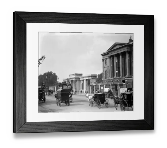 Framed Print : London. Gateway to Hyde Park. 1900