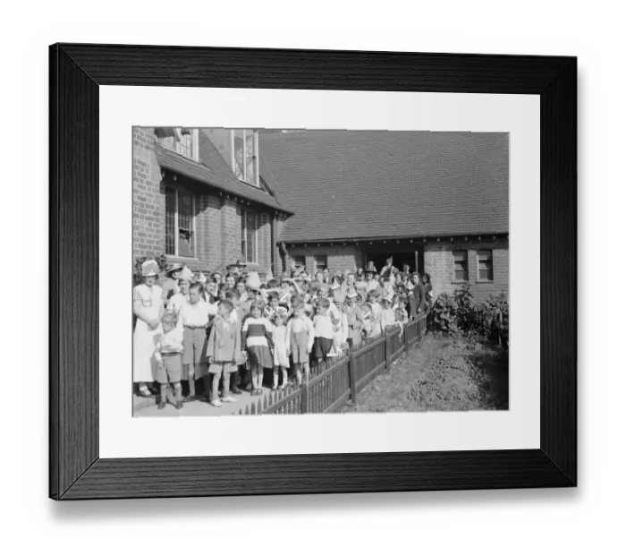 Framed Print : Coronation tea in Eltham, London, to celebrate the coronation of King George VI Framed Print : Coronation tea in Eltham, London, to celebrate the coronation of King George VI
