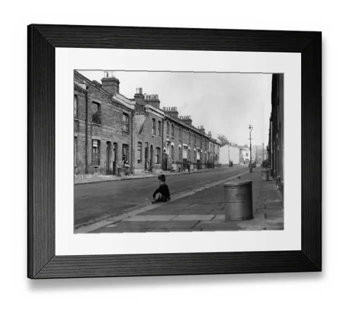 Framed Print : Old housing in Woolwich, London - 17 October 1951 A TopFoto Framed Print : Old housing in Woolwich, London - 17 October 1951 A TopFoto