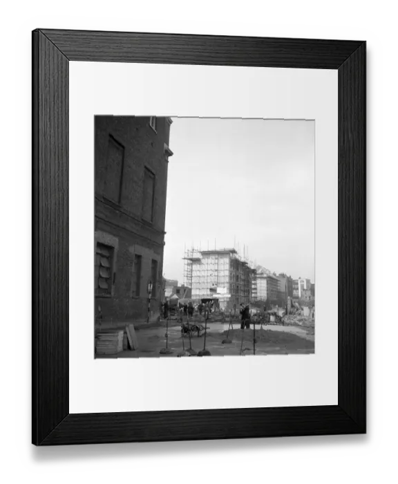 Framed Print : The construction of new buildings in Wapping, the London dock area which had been Framed Print : The construction of new buildings in Wapping, the London dock area which had been