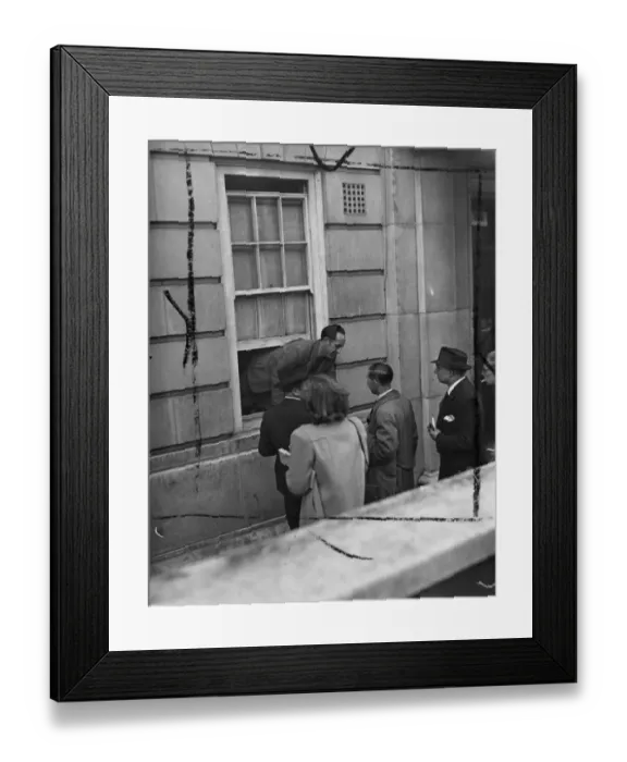 Framed Print : Ministry of works officials who made a forced entry at Duchess of Bedford house Framed Print : Ministry of works officials who made a forced entry at Duchess of Bedford house