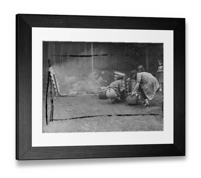 Framed Print : The squatters who have commandeered Duchess of Bedford house, a block of luxury flats in Kensington