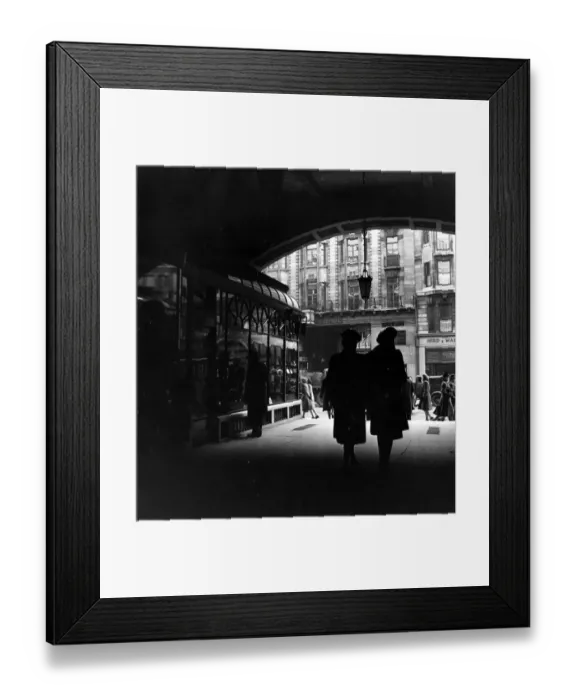 Framed Print : The Burlington Arcade, London. Overseas visitors find traditional British quality