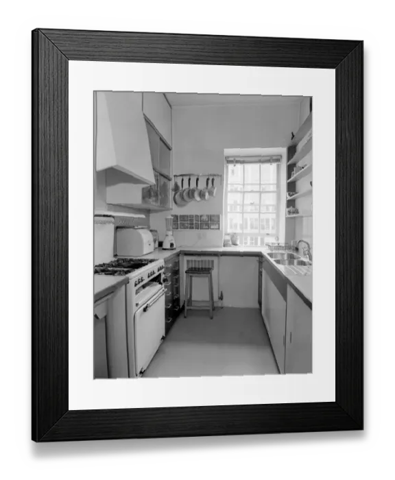 Framed Print : London: Kitchen of Mrs Gretel Beer, of 3, South Square Grays Inn. 23 April 1959 Framed Print : London: Kitchen of Mrs Gretel Beer, of 3, South Square Grays Inn. 23 April 1959