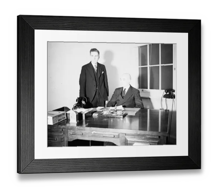 Framed Print : Staff of Americas new skyscraper Embassy in London. In one of Londons most magnificent squares Framed Print : Staff of Americas new skyscraper Embassy in London. In one of Londons most magnificent squares