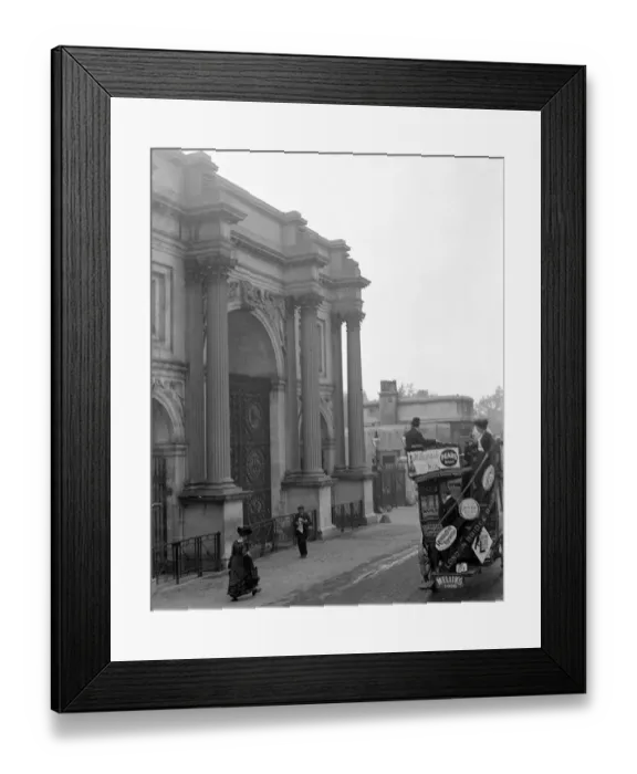 Framed Print : London street scene. Marble Arch, Hyde Park, London Early 1900s