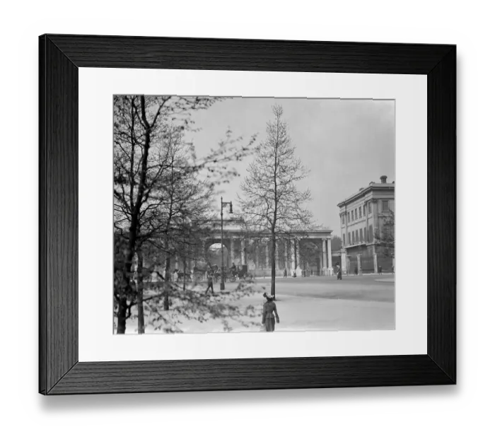 Framed Print : Edwardian London. Hyde Park corner. Early 1900s Framed Print : Edwardian London. Hyde Park corner. Early 1900s