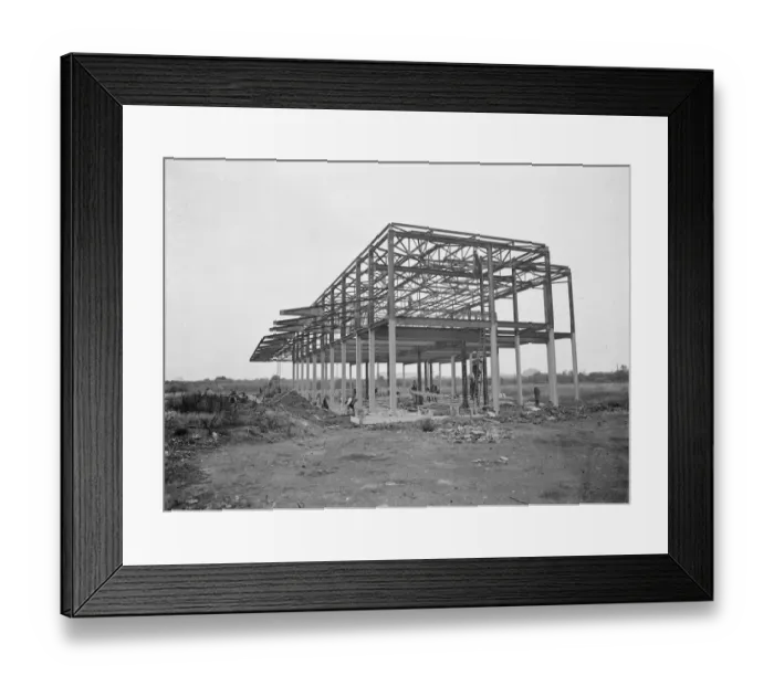 Framed Print : The building of the Ascott Gas, Water, Gesyers Works Ltd, Neasden. 1937