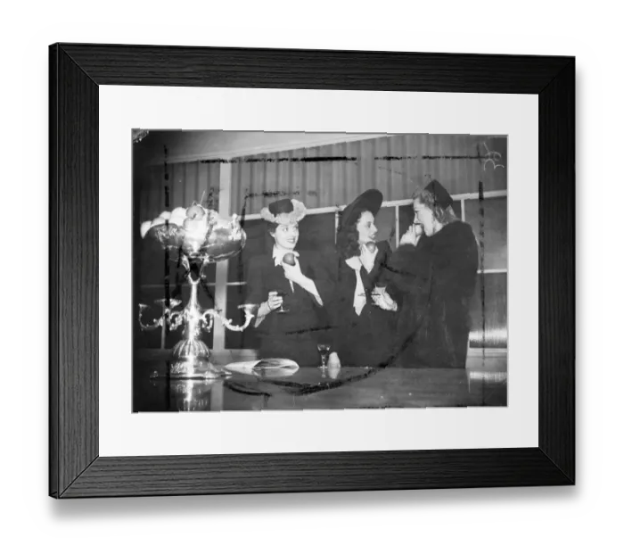 Framed Print : Butlin Building, 439 Oxford Street, London, has been opened as the headquarters of