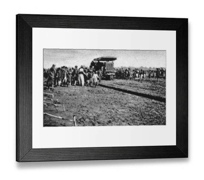Framed Print : Syrian and Armenian refugees : Ba qubah Camp, near Bagdad, Iraq, organised by the British Framed Print : Syrian and Armenian refugees : Ba qubah Camp, near Bagdad, Iraq, organised by the British