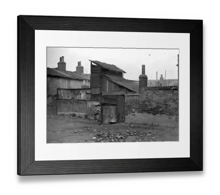 Framed Print : A smoke hole at Stepney, East End, London. 1933 Framed Print : A smoke hole at Stepney, East End, London. 1933