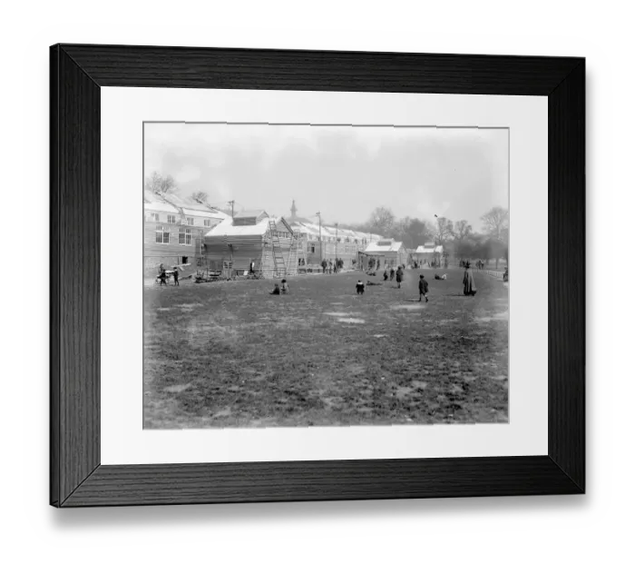 Framed Print : The Temporary War Office Building in St James Park. 1914