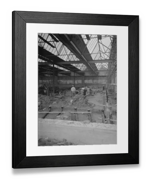 Framed Print : The building of the Ascott Gas, Water, Gesyers Works Ltd, Neasden. 1937