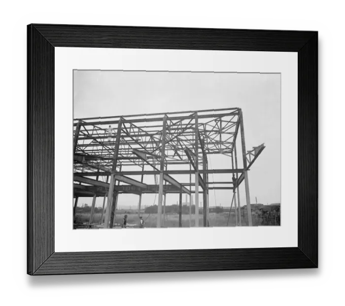 Framed Print : The building of the Ascott Gas, Water, Gesyers Works Ltd, Neasden. 1937