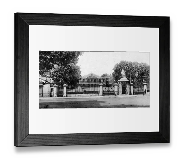 Framed Print : A contract was signed for the sale of the Foundling Hospital and its estate in Bloomsbury Framed Print : A contract was signed for the sale of the Foundling Hospital and its estate in Bloomsbury