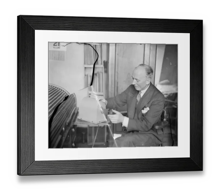 Framed Print : A new protection alarm invented by engineer Mr F J Allen, an engineer of Victoria Street Framed Print : A new protection alarm invented by engineer Mr F J Allen, an engineer of Victoria Street