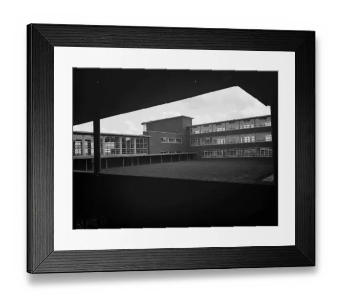 Framed Print : The County School for Boys in Sidcup, London. An external view of the new building Framed Print : The County School for Boys in Sidcup, London. An external view of the new building