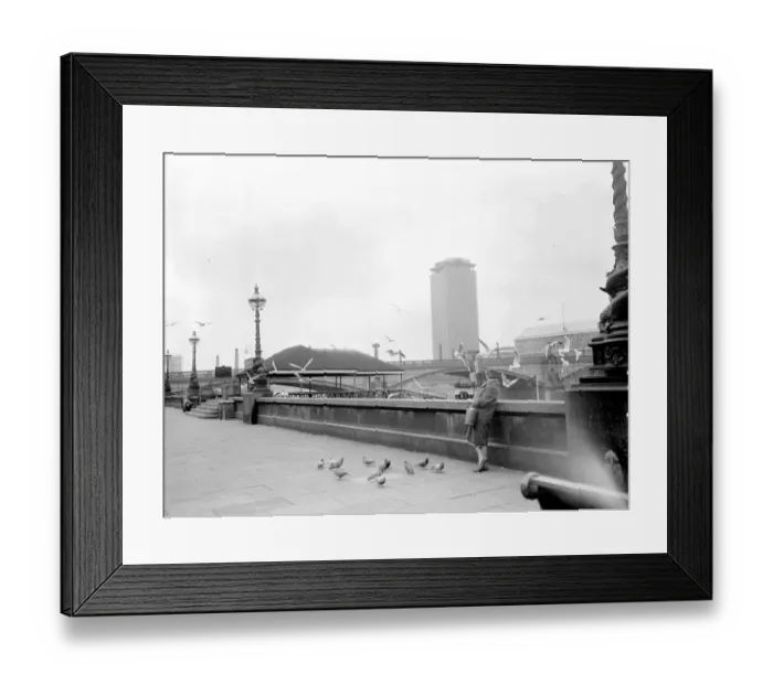 Framed Print : A view of the new Vickers building at Millbank, London SW. March 23rd 1962 Framed Print : A view of the new Vickers building at Millbank, London SW. March 23rd 1962