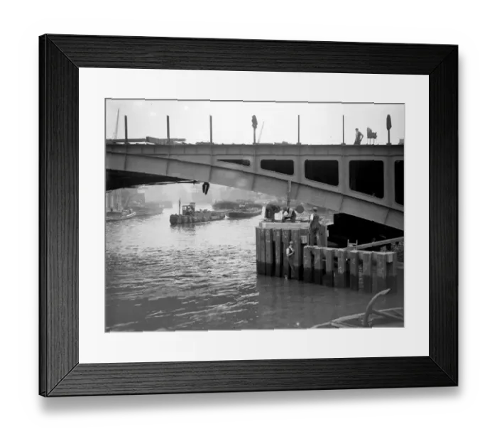 Framed Print : Building the Canning Town Bridge, London. 1933 Framed Print : Building the Canning Town Bridge, London. 1933