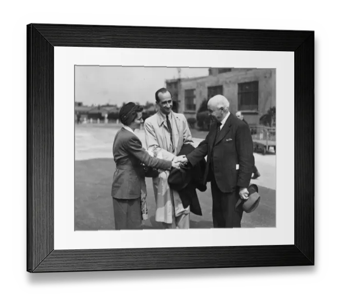 Framed Print : The Lord Mayor of Budapest, Hungary, Jozsef Kovago, arrived at Croydon by air. He Framed Print : The Lord Mayor of Budapest, Hungary, Jozsef Kovago, arrived at Croydon by air. He
