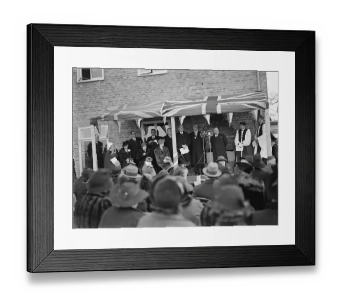 Framed Print : Crowds gather round the new nurses homes at the Memorial Hospital in Shooters Hill Framed Print : Crowds gather round the new nurses homes at the Memorial Hospital in Shooters Hill