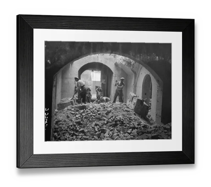 Framed Print : End of the proud Adelphi. Adelphi Terrace and arches, once one of London s Framed Print : End of the proud Adelphi. Adelphi Terrace and arches, once one of London s