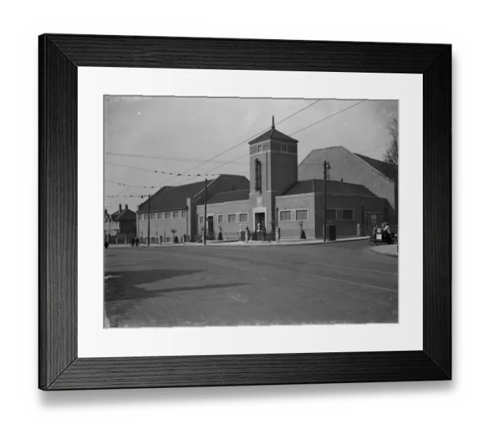 Framed Print : An exterior view opf the new swimming baths on Eltham Hill. 1939 Framed Print : An exterior view opf the new swimming baths on Eltham Hill. 1939