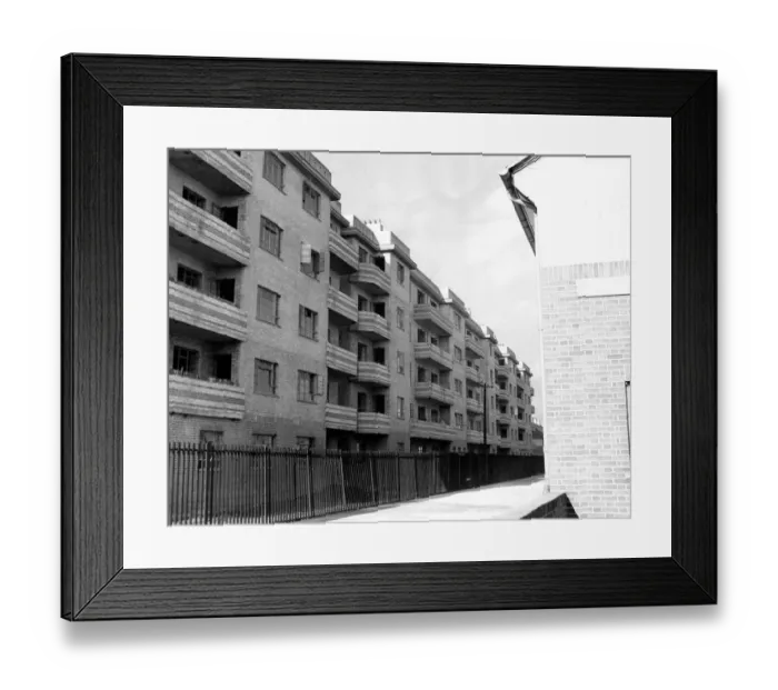 Framed Print : Transformation in east London. Since the war ended Britain has built 374, 256 permanent houses