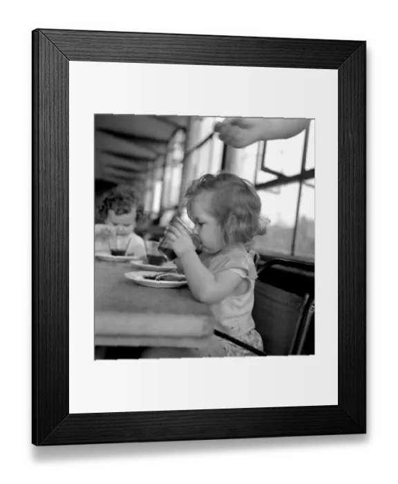 Framed Print : Peckham Health Centre or the Pioneer Health Centre was opened in 1935 in Peckham, south London