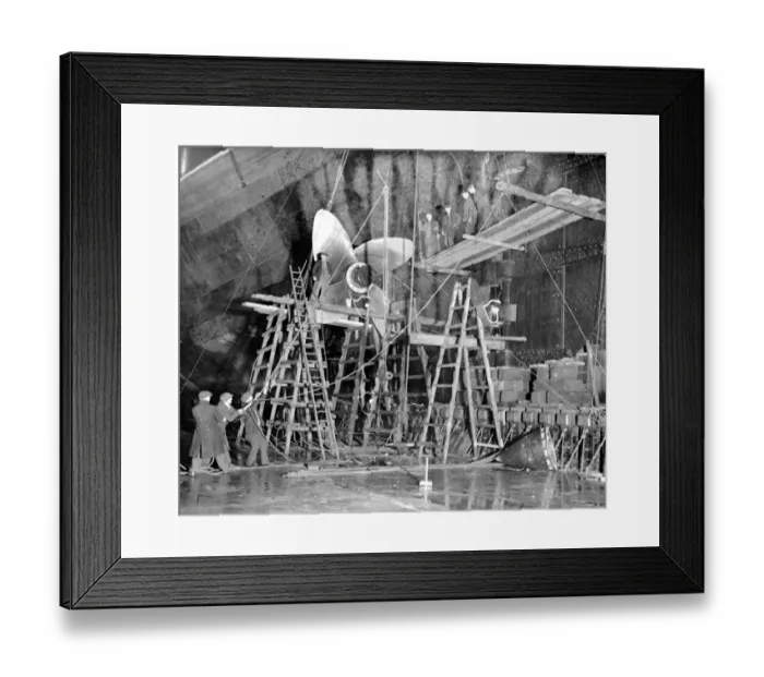 Framed Print : Workmen are now labouring day and night to repair the liner Aquitania in the new Framed Print : Workmen are now labouring day and night to repair the liner Aquitania in the new