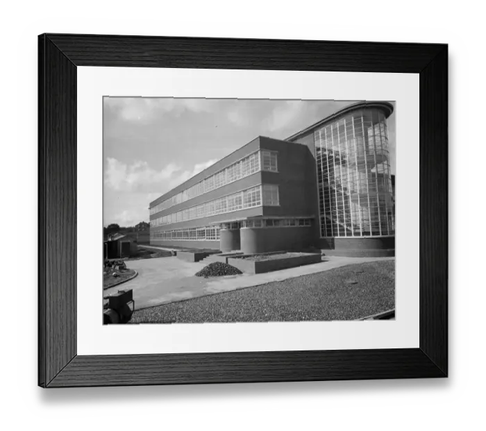 Framed Print : The County School for Boys in Sidcup, London. An external view of the new building Framed Print : The County School for Boys in Sidcup, London. An external view of the new building
