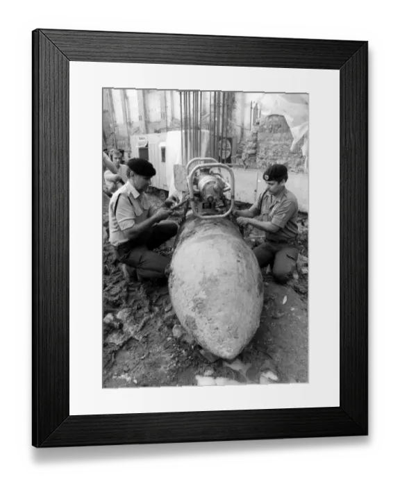 Framed Print : British Army Captain Chris Goddard, left, and Cpl Gary Fisher check out the Second Framed Print : British Army Captain Chris Goddard, left, and Cpl Gary Fisher check out the Second