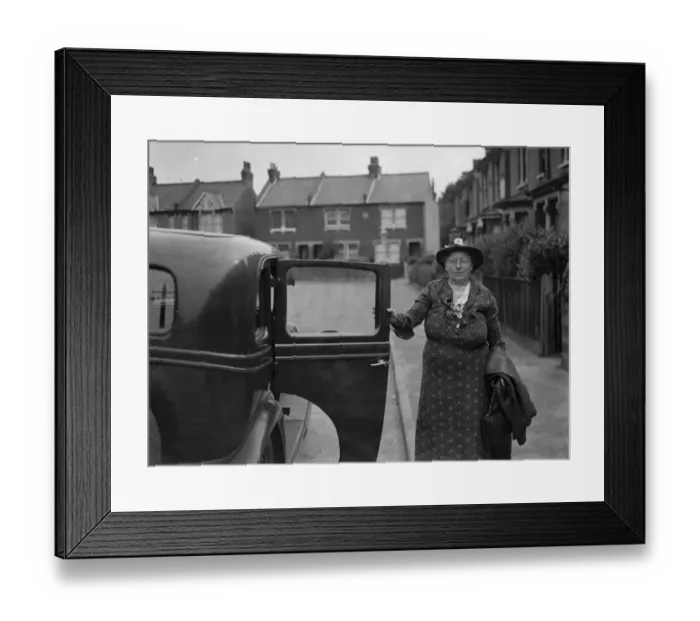 Framed Print : Mrs Andrew, Sidcup. 1937 Framed Print : Mrs Andrew, Sidcup. 1937