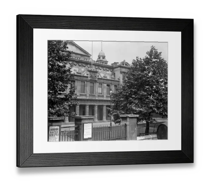 Framed Print : London. The Peoples Palace, now the Queens Building, QMLU (Queen Mary