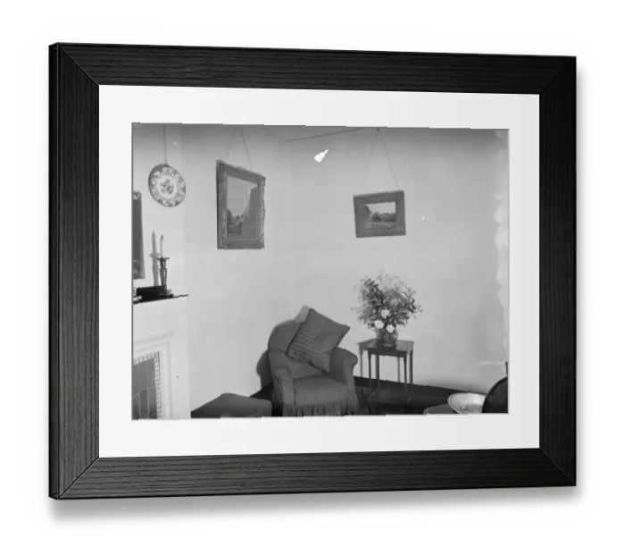 Framed Print : Visitors room at War Memorial Hospital in Shooters Hill, London. 1939