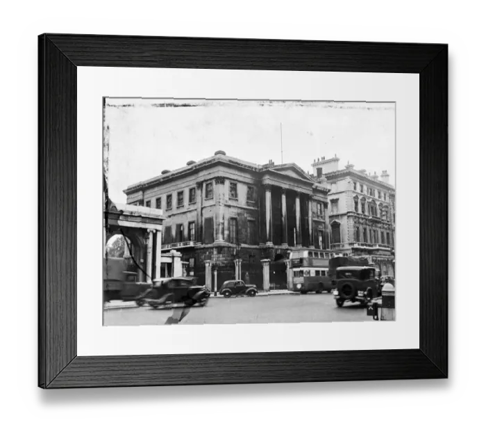 Framed Print : Apsley house, Hyde Park Corner, London residence of the Dukes of Wellington since 1820