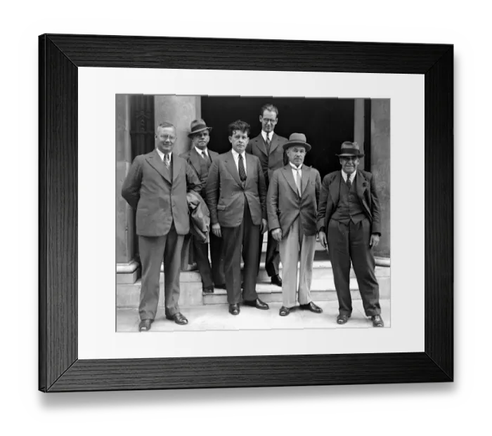 Framed Print : Building Trade Congress at Transport House. left to right: - Mr Poptie (Holland) Framed Print : Building Trade Congress at Transport House. left to right: - Mr Poptie (Holland)