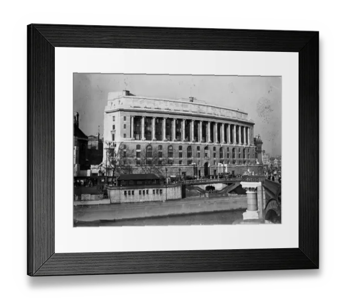 Framed Print : Unilever House, Blackfriars, london, F C, the head office of Lever Brothers and Unilever Ltd Framed Print : Unilever House, Blackfriars, london, F C, the head office of Lever Brothers and Unilever Ltd