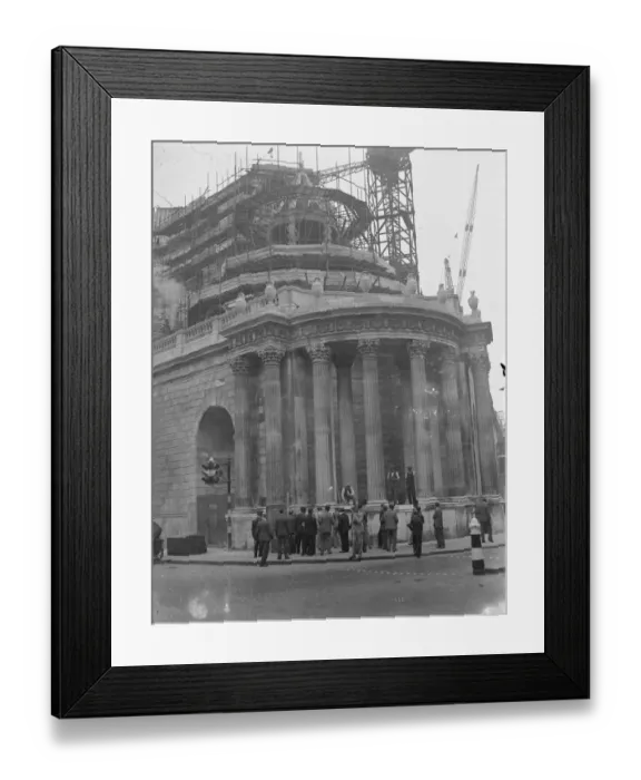 Framed Print : Rising from its maze of scaffolding, the new wing of the Bank of England is adding Framed Print : Rising from its maze of scaffolding, the new wing of the Bank of England is adding